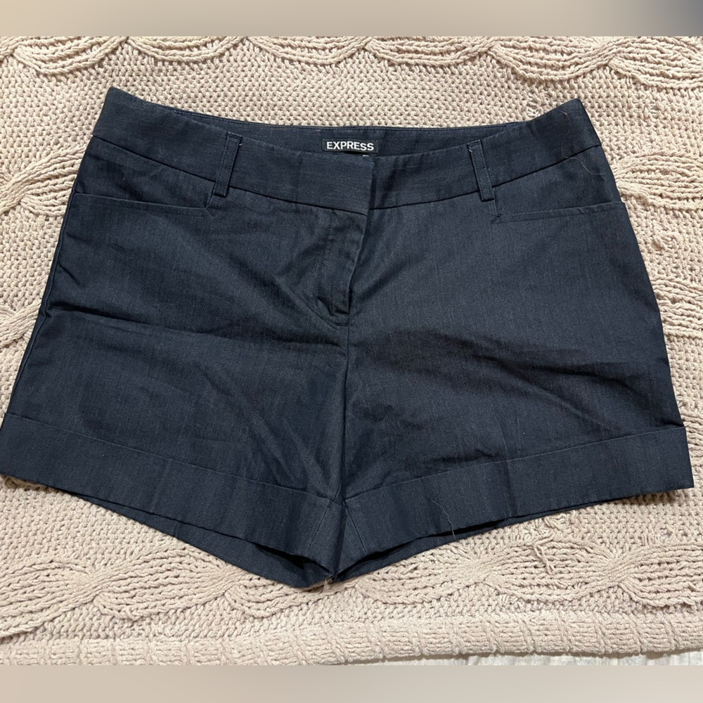 Express dress shorts size 8